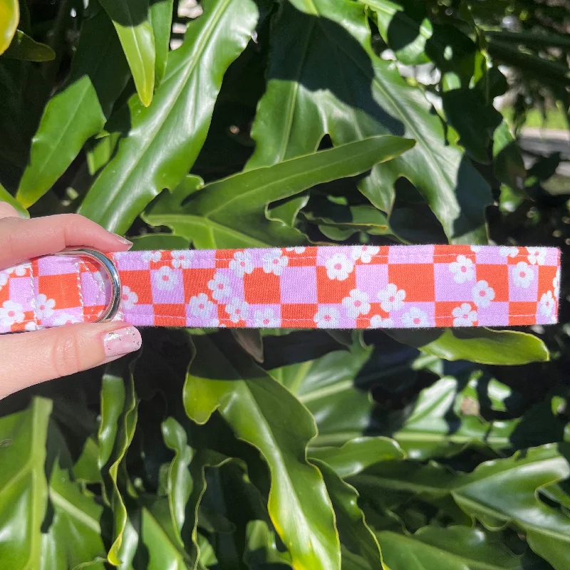 Checkered Daisies Dog Collar